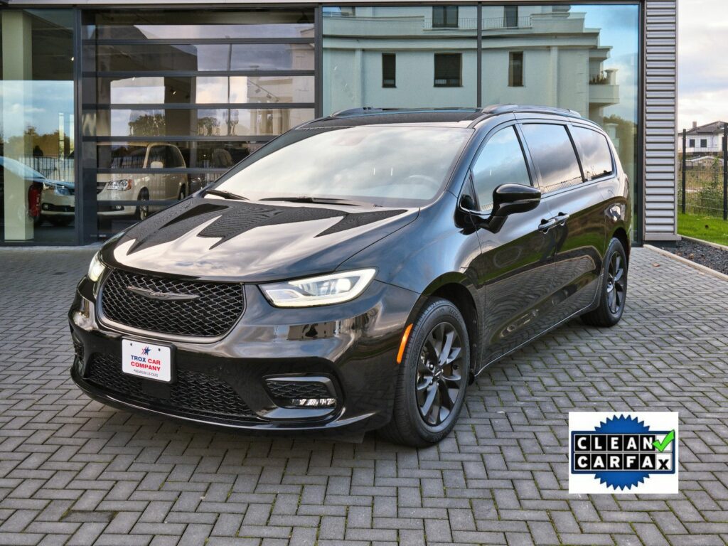CHRYSLER Pacifica